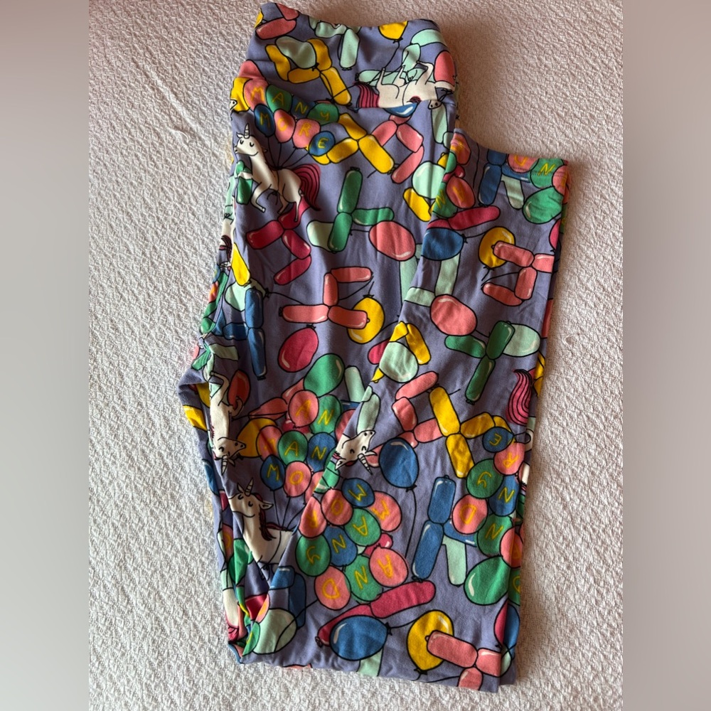 LuLaRoe Tall & Curvy Birthday Leggings